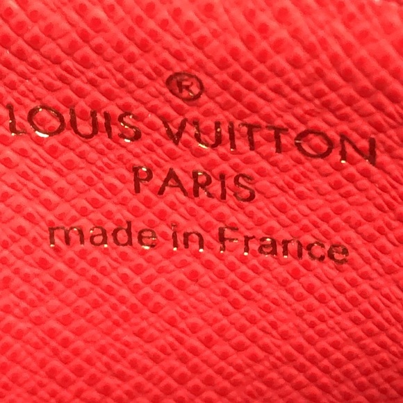 🌺🌺 RARE 🌺🌺 Louis Vuitton TOTEM Coin Purse with charm - Picture 10 of 16